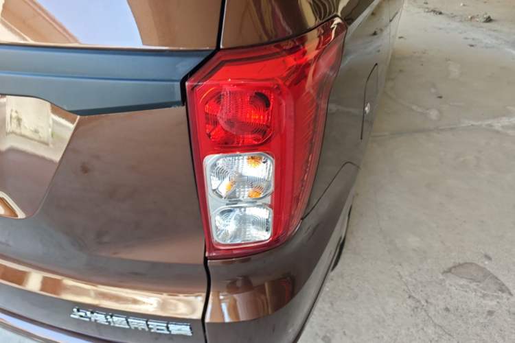 Used Wuling Hongguang 2021 1.5L S Base Version LAR Right Rear Taillight