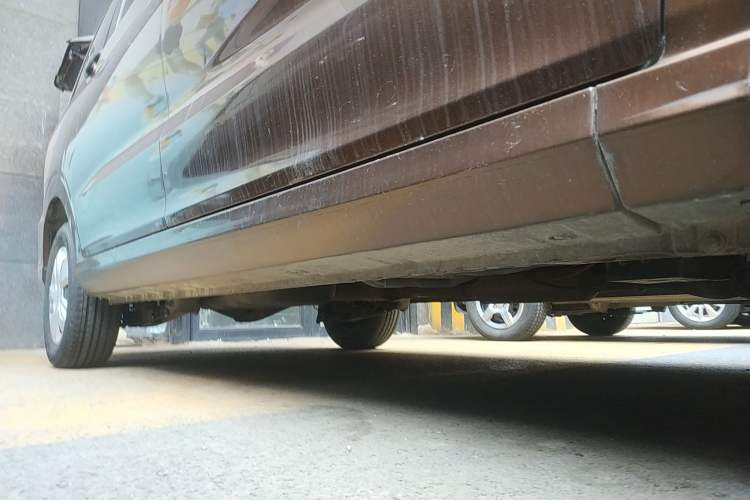 Used Wuling Hongguang 2021 1.5L Revised S Standard Version with Electric Power Steering LAR Right Side Sill