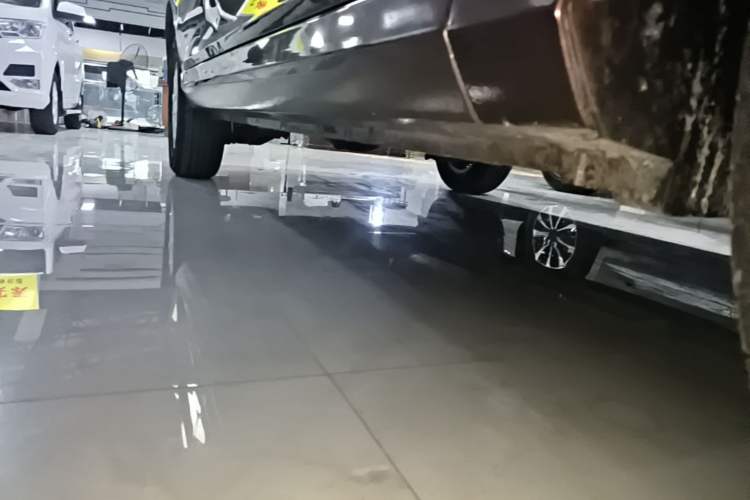 Used Wuling Hongguang 2021 1.5L S Comfort Edition LAR Right Side Sill