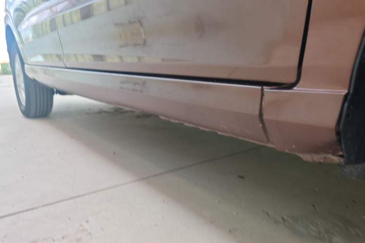 Used Wuling Hongguang 2021 1.5L Revised S Standard Version with Electric Power Steering LAR Right Side Sill