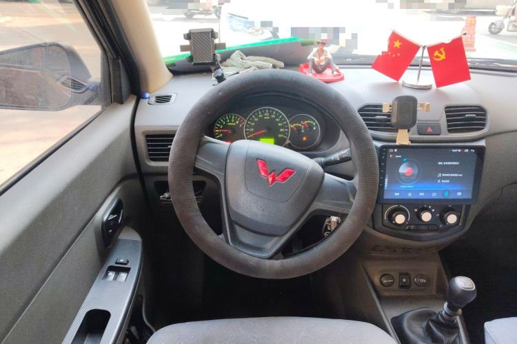 Used Wuling Hongguang 2021 1.5L Revised S Base Version Hydraulic Power Steering LAR Steering Wheel