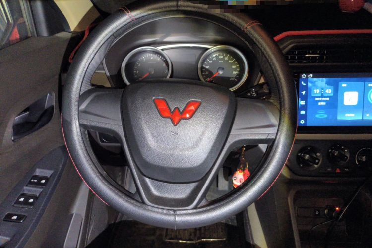Used Wuling Hongguang 2021 1.5L S Standard Version LAR Steering Wheel