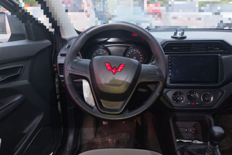Used Wuling Hongguang 2021 1.5L Revised S Base Version with Electric Power Steering LAR Steering Wheel