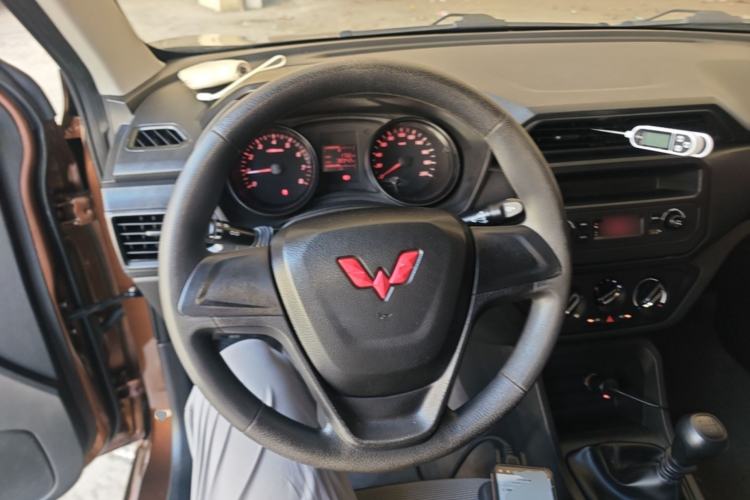 Used Wuling Hongguang 2021 1.5L S Base Version LAR Steering Wheel