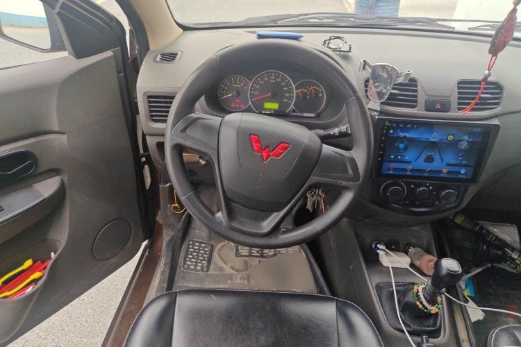 Used Wuling Hongguang 2021 1.5L Revised S Base Version with Electric Power Steering LAR Steering Wheel