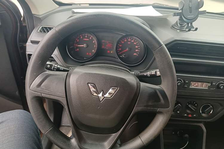 Used Wuling Hongguang 2021 1.5L S Base Version LAR Steering Wheel