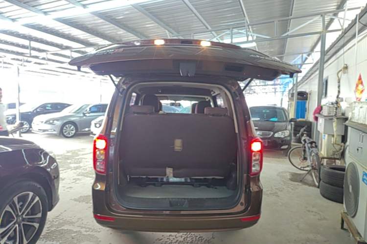 Used Wuling Hongguang 2021 1.5L Revised S Standard Version Hydraulic-Power-Assisted LAR Trunk