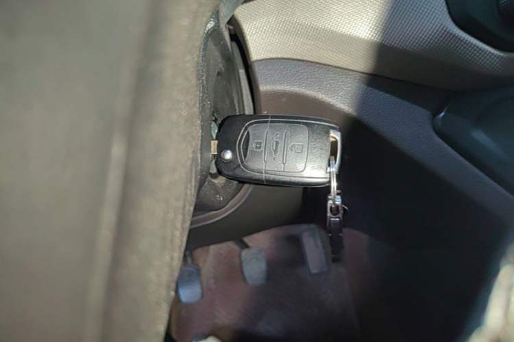 Used Wuling Hongguang 2021 1.5L Revised S Standard Version Hydraulic-Power-Assisted LAR Vehicle Key