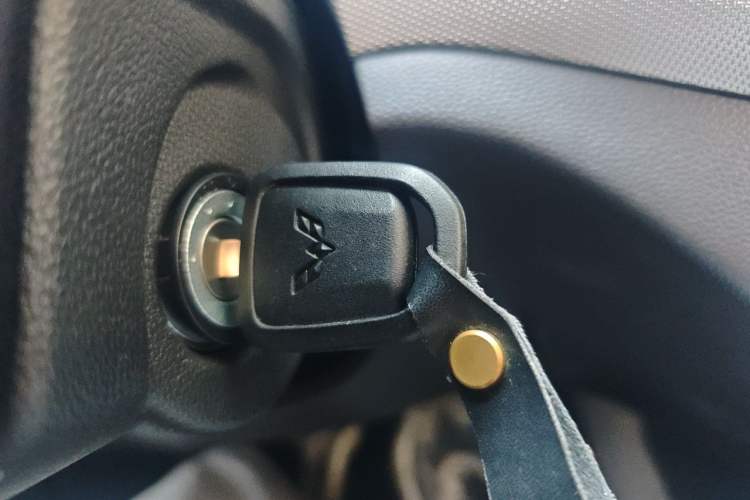 Used Wuling Hongguang 2021 1.5L Facelift S Comfort Version Hydraulic Power Steering LAR Vehicle Key