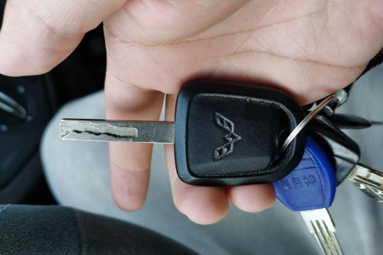 Used Wuling Hongguang 2021 1.5L Revised S Standard Version Hydraulic-Power-Assisted LAR Vehicle Key