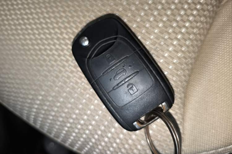 Used Wuling Hongguang 2021 1.5L Revised S Standard Version Hydraulic-Power-Assisted LAR Vehicle Key