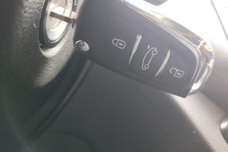Used Wuling Hongguang 2021 1.5L S Base Version LAR Vehicle Key