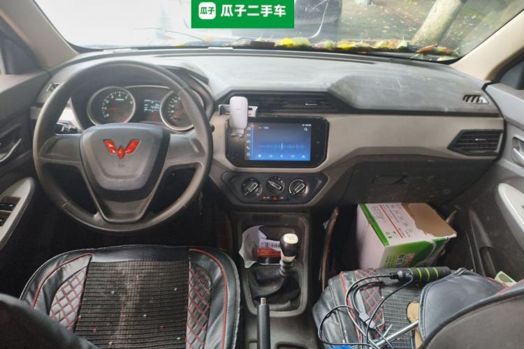 Used Wuling Hongguang 2021 1.5L Facelifted S Comfort Version with Electric Power Steering LAR Center Console