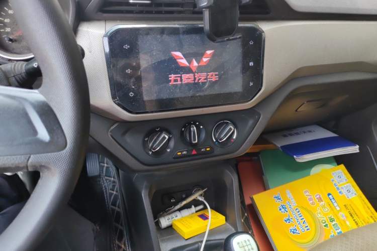 Used Wuling Hongguang 2021 1.5L Facelifted S Comfort Version with Electric Power Steering LAR Audio And AC Panel