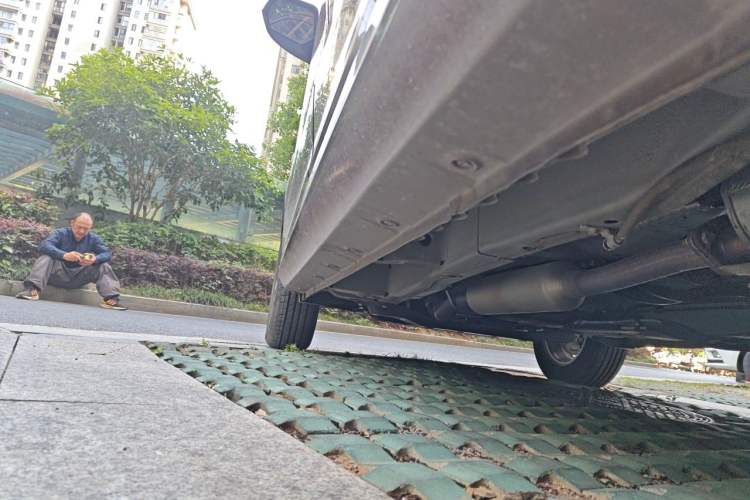 Used Wuling Hongguang 2021 1.5L Revised S Standard Version Hydraulic-Power-Assisted LAR Chassis Rear Left