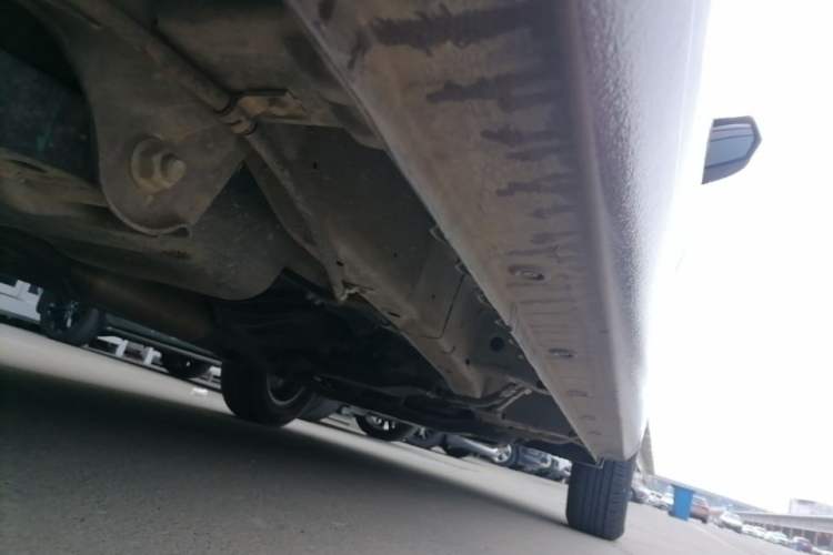 Used Wuling Hongguang 2021 1.5L S Standard Version LAR Chassis Rear Right