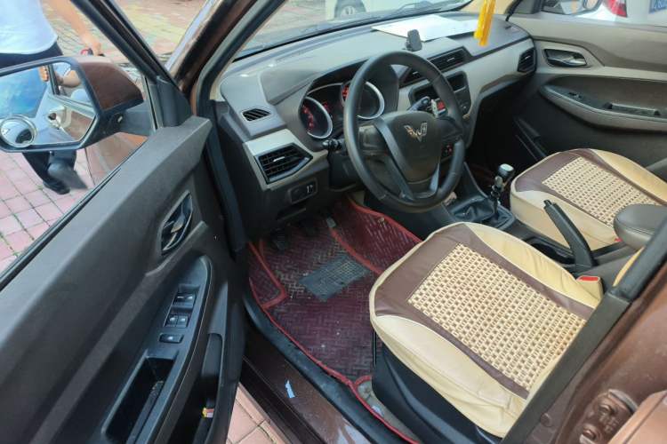 Used Wuling Hongguang 2021 1.5L S Standard Version LAR Driver Seat