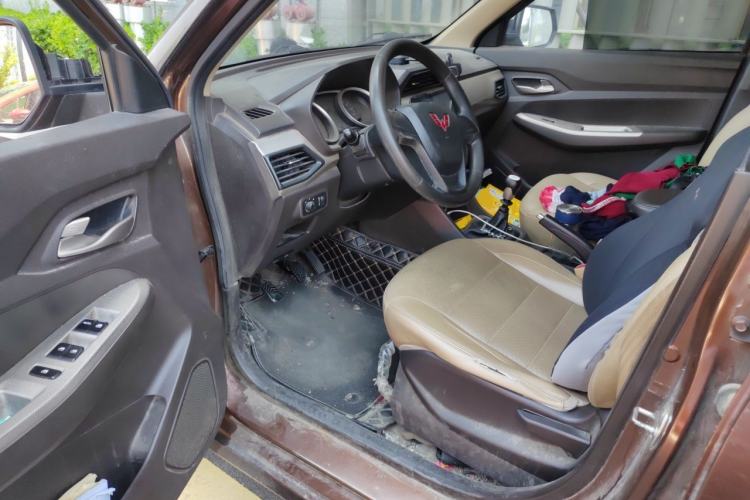 Used Wuling Hongguang 2021 1.5L Facelifted S Comfort Version with Electric Power Steering LAR Driver Seat