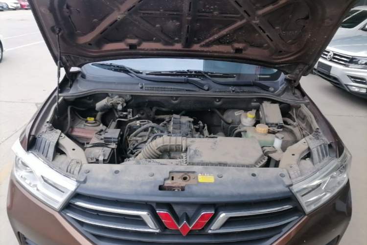 Used Wuling Hongguang 2021 1.5L S Standard Version LAR Engine Bay