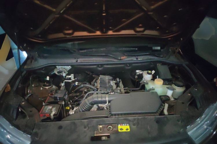 Used Wuling Hongguang 2021 1.5L S Standard Version LAR Engine Bay