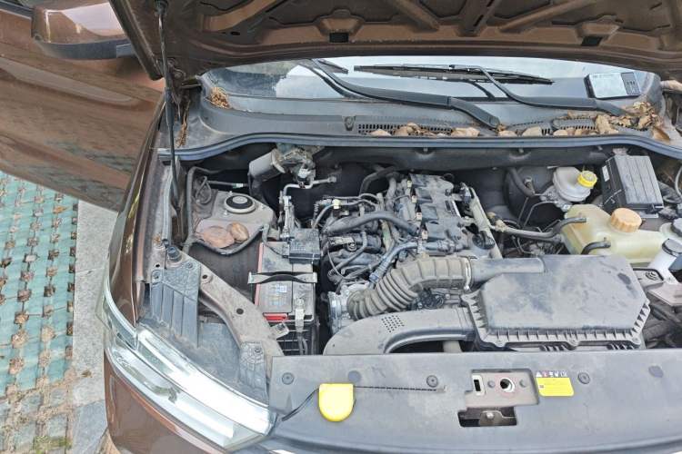 Used Wuling Hongguang 2021 1.5L Revised S Standard Version Hydraulic-Power-Assisted LAR Engine Bay Right