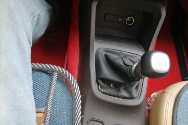 Used Wuling Hongguang 2021 1.5L S Standard Version LAR Gear Lever