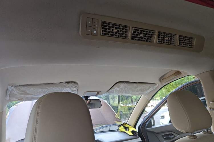 Used Wuling Hongguang 2021 1.5L Revised S Standard Version Hydraulic-Power-Assisted LAR Headliner