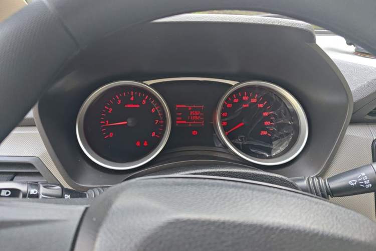 Used Wuling Hongguang 2021 1.5L Revised S Standard Version Hydraulic-Power-Assisted LAR Instrument Cluster