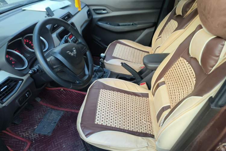 Used Wuling Hongguang 2021 1.5L S Standard Version LAR Left Front Seat