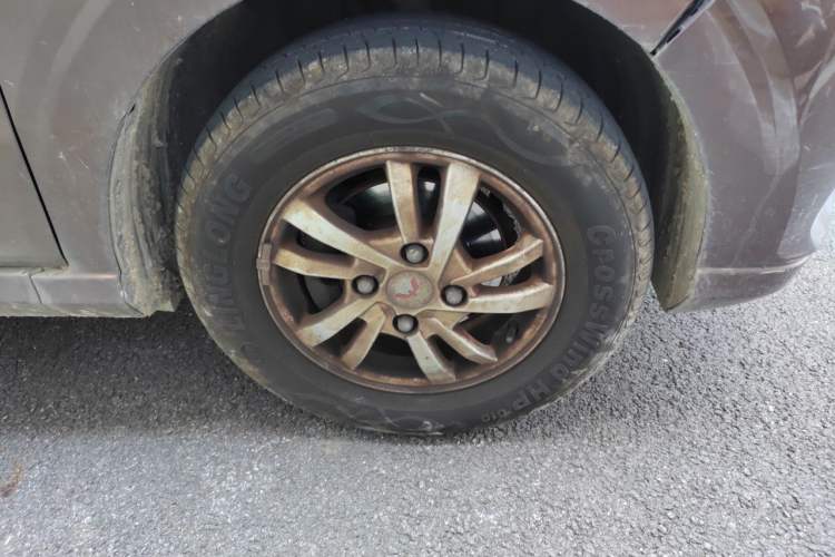 Used Wuling Hongguang 2021 1.5L Facelifted S Comfort Version with Electric Power Steering LAR Right Front Wheel Hub