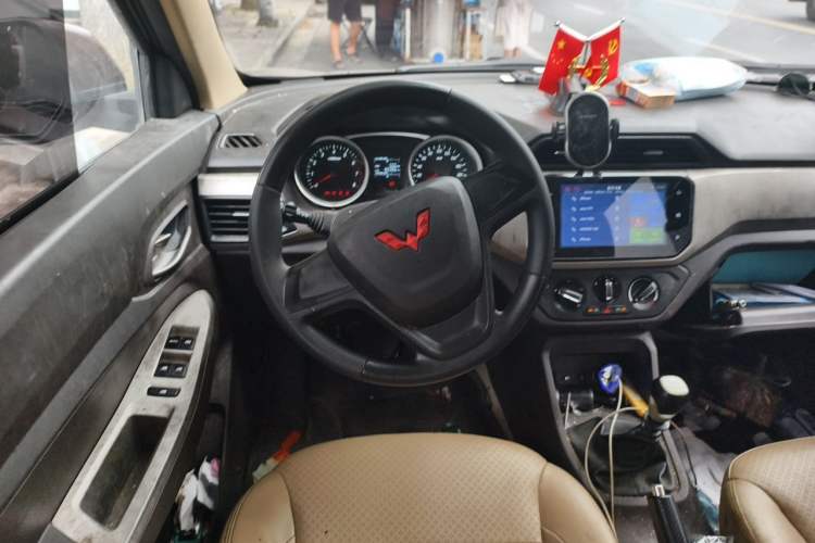 Used Wuling Hongguang 2021 1.5L Facelifted S Comfort Version with Electric Power Steering LAR Steering Wheel