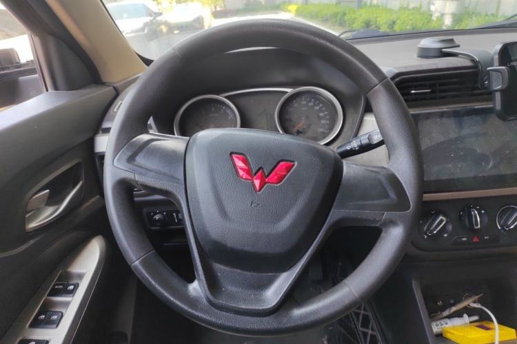 Used Wuling Hongguang 2021 1.5L Facelifted S Comfort Version with Electric Power Steering LAR Steering Wheel