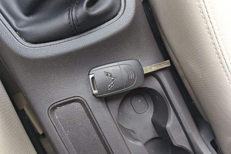 Used Wuling Hongguang 2021 1.5L Revised S Standard Version Hydraulic-Power-Assisted LAR Vehicle Key
