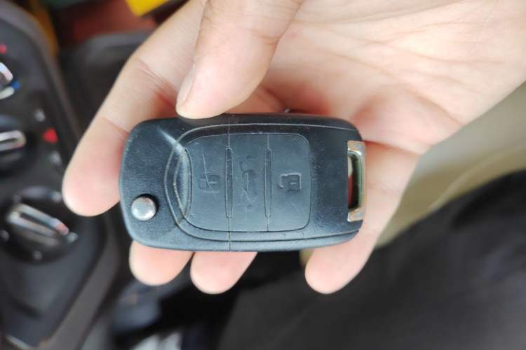 Used Wuling Hongguang 2021 1.5L Facelifted S Comfort Version with Electric Power Steering LAR Vehicle Key