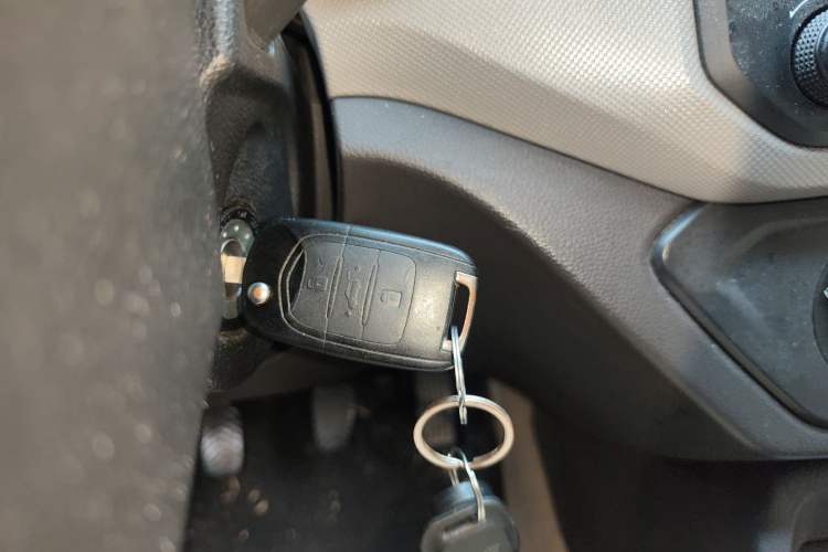 Used Wuling Hongguang 2021 1.5L S Standard Version LAR Vehicle Key