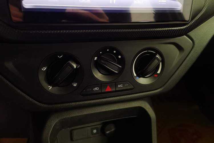 Used Wuling Hongguang 2021 1.5L Revised S Base Version with Electric Power Steering LAR Audio And AC Panel