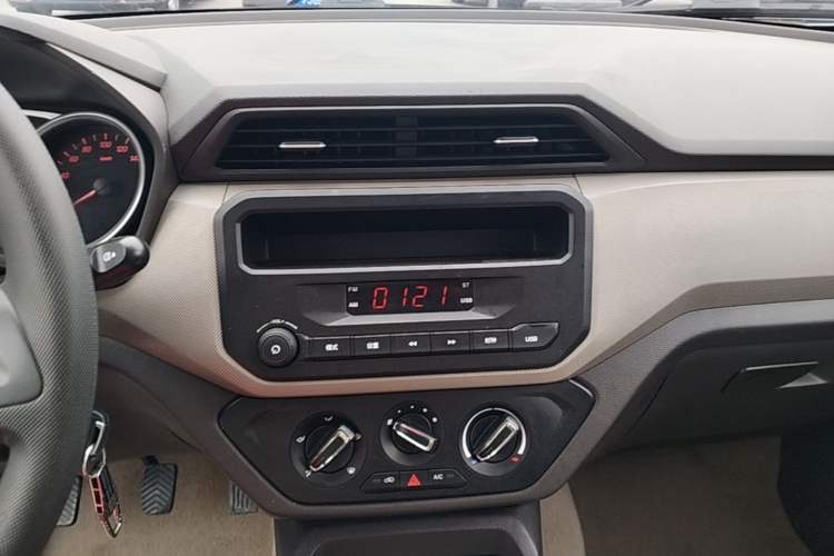 Used Wuling Hongguang 2021 1.5L Revised S Standard Version with Electric Power Steering LAR Audio And AC Panel