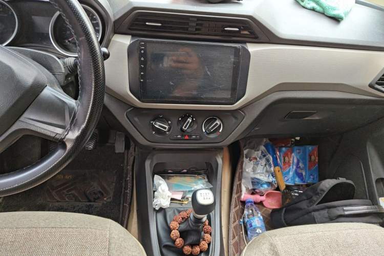 Used Wuling Hongguang 2021 1.5L Revised S Standard Version Hydraulic-Power-Assisted LAR Audio And AC Panel