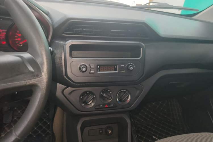 Used Wuling Hongguang 2021 1.5L Revised S Base Version Hydraulic Power Steering LAR Audio And AC Panel