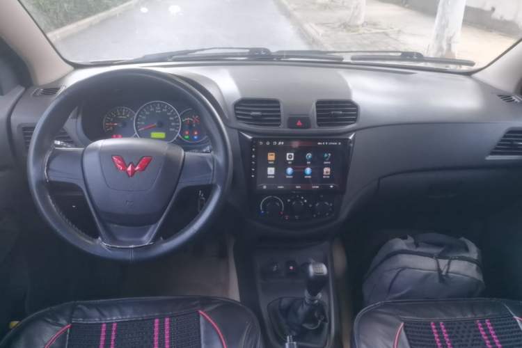 Used Wuling Hongguang 2021 1.5L S Base Version LAR Center Console