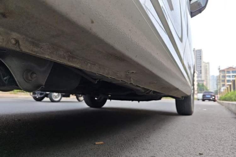 Used Wuling Hongguang 2021 1.5L Revised S Standard Version Hydraulic-Power-Assisted LAR Chassis Rear Right