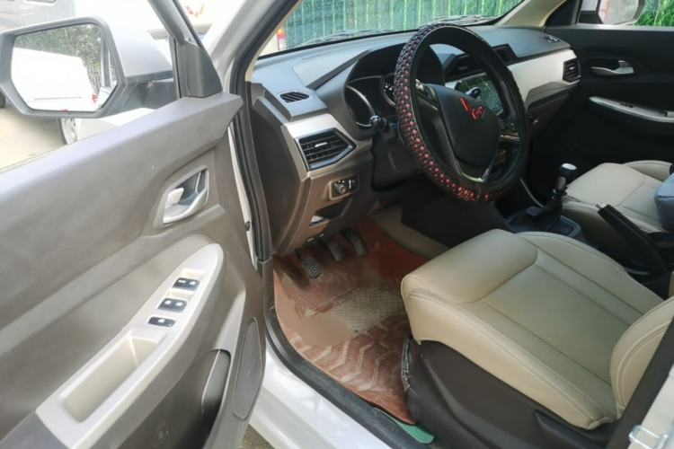 Used Wuling Hongguang 2021 1.5L Facelifted S Comfort Version with Electric Power Steering LAR Driver Seat