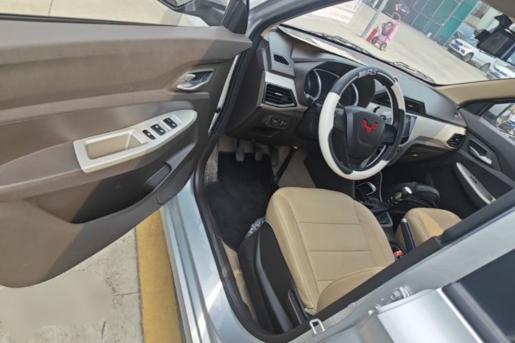 Used Wuling Hongguang 2021 1.5L Facelifted S Comfort Version with Electric Power Steering LAR Driver Seat