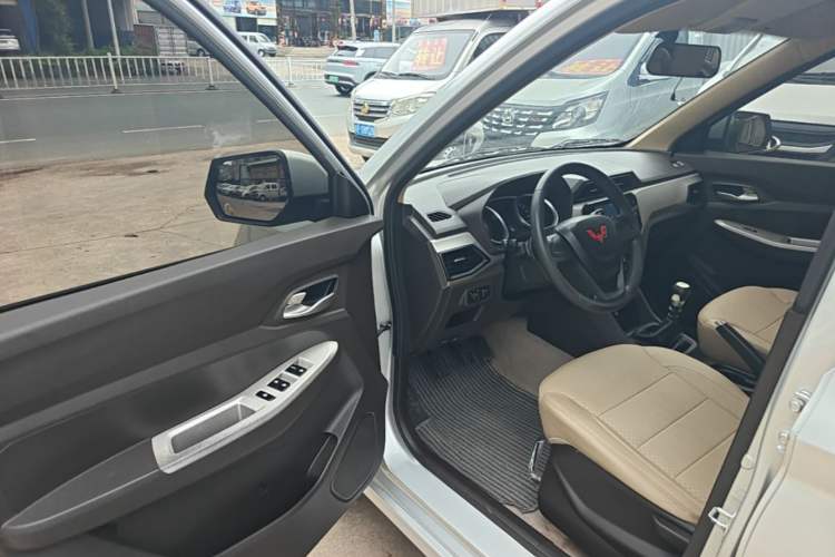 Used Wuling Hongguang 2021 1.5L S Comfort Edition LAR Driver Seat