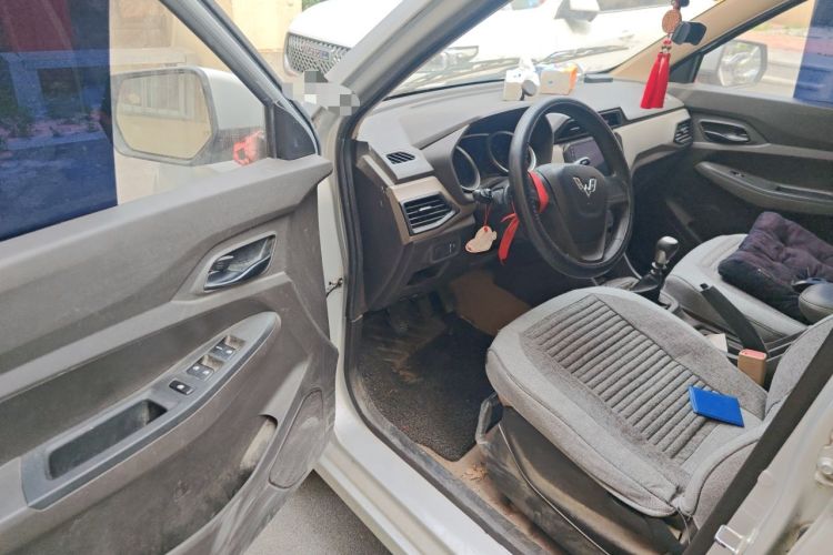 Used Wuling Hongguang 2021 1.5L S Standard Version LAR Driver Seat