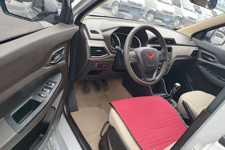 Used Wuling Hongguang 2021 1.5L Revised S Standard Version with Electric Power Steering LAR Driver Seat