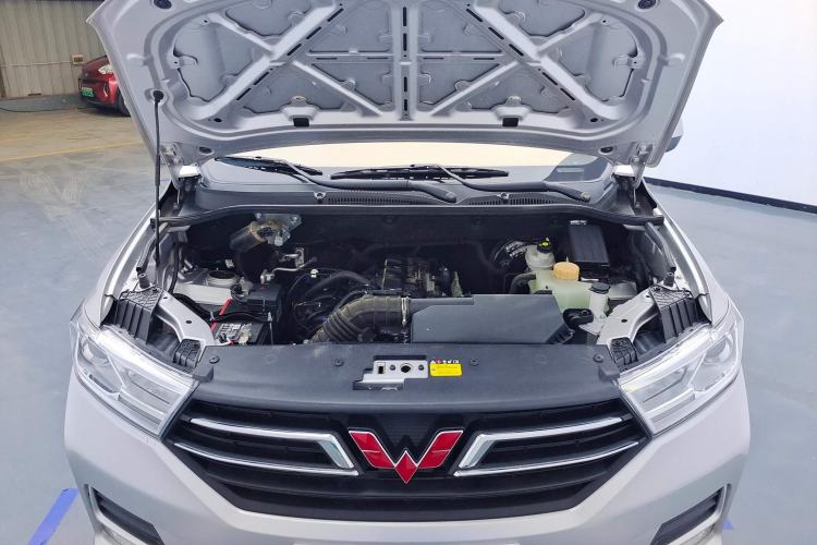 Used Wuling Hongguang 2021 1.5L Revised S Standard Version with Electric Power Steering LAR Engine Bay