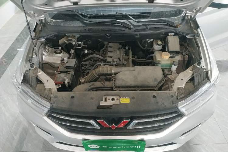 Used Wuling Hongguang 2021 1.5L Revised S Standard Version with Electric Power Steering LAR Engine Bay