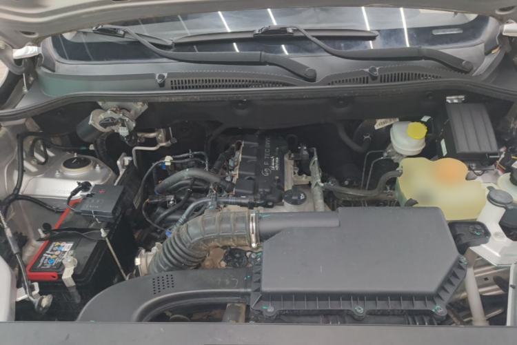 Used Wuling Hongguang 2021 1.5L Revised S Base Version Hydraulic Power Steering LAR Engine Bay