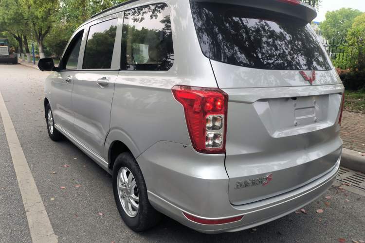 Used Wuling Hongguang 2021 1.5L Revised S Standard Version with Electric Power Steering LAR Exterior 2
